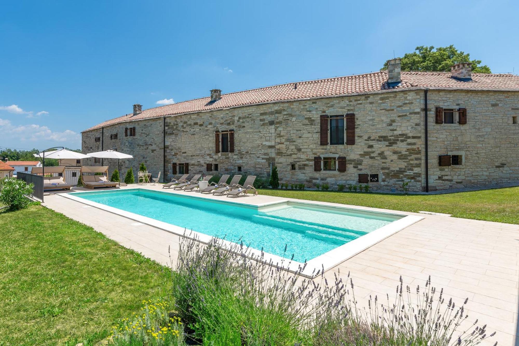 Villas Martincici with large pool Grožnjan Exterior foto